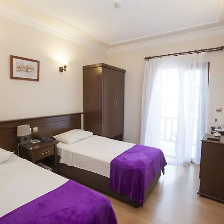 Ξενοδοχείο White Pearl 3*