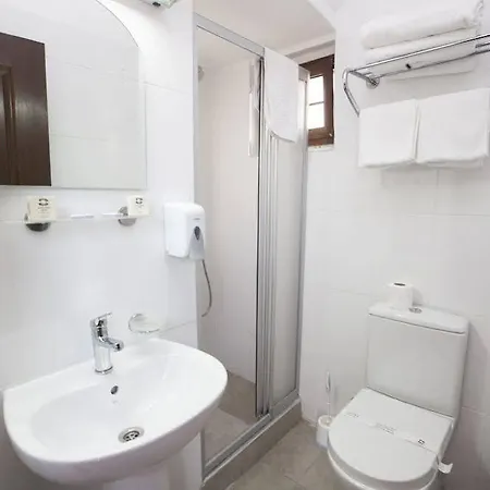 Hotel White Pearl 3*